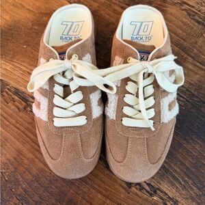 “Back 70 Streetwear”